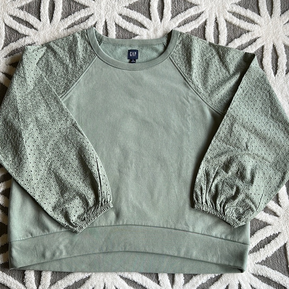 Green Sweatshirt with eyelet sleeves